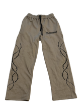 Load image into Gallery viewer, Bloomed Oversized Sweatpants
